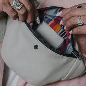 Nena & Co Tia Bee Fancy Pouch w/ straps